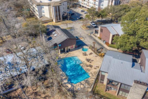 Luxury Riverfront Condo 1 BLK to Schlitterbahn!